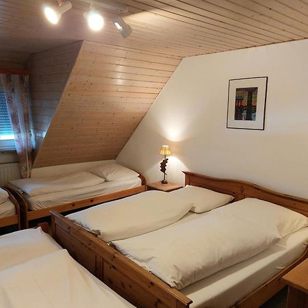 Gaestehaus Langhammer Bubenreuth Szoba fotó