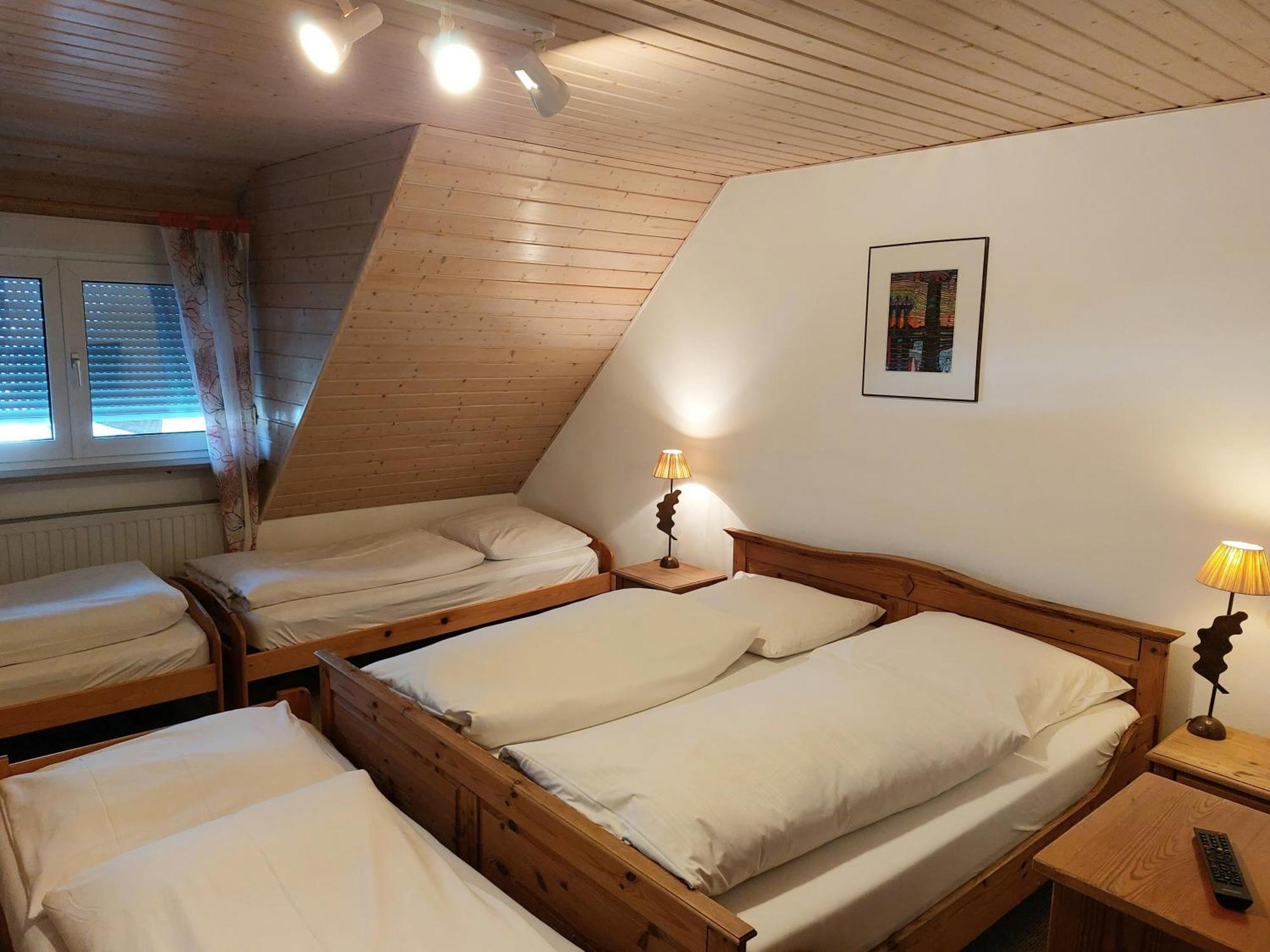 Gaestehaus Langhammer Bubenreuth Szoba fotó